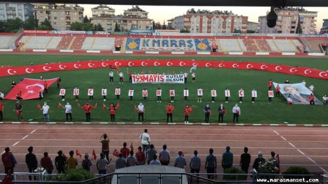 KAHRAMANMARAŞ’TA 19 MAYIS’A YAKIŞIR KUTLAMA 150 METRELİK TÜRK BAYRAĞI İLE KOREOGRAFİ YAPTILAR