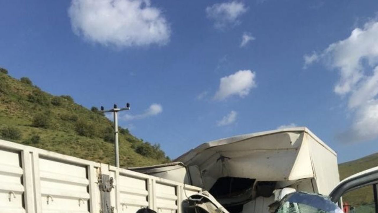Van’da zincirleme trafik kazası: 1 ölü, 4 ağır yaralı