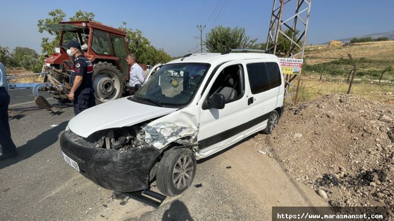 Kahramanmaraş'ta otomobil ile hafif ticari aracın çarpıştığı kazada 7 kişi yaralandı