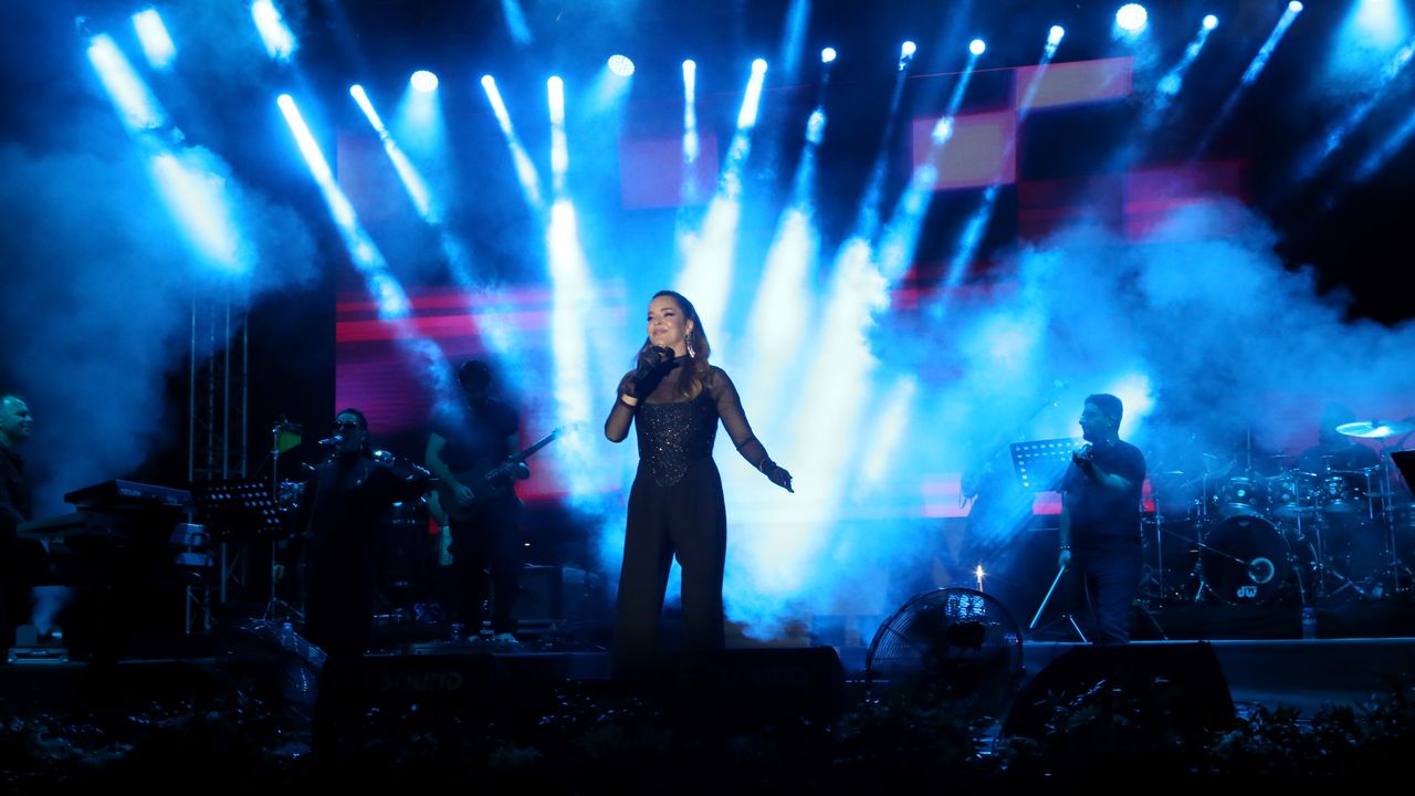 Şarkıcı Bengü Kahramanmaraş'ta konser verdi