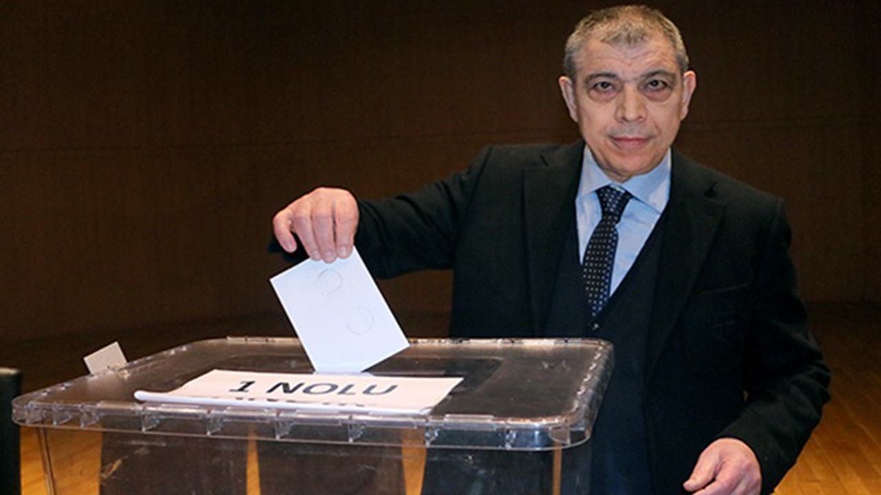 Erdal Kanbur'dan seçim açıklaması: "Kahramanmaraş’ın ismini her yerde dalgalandıracağız"