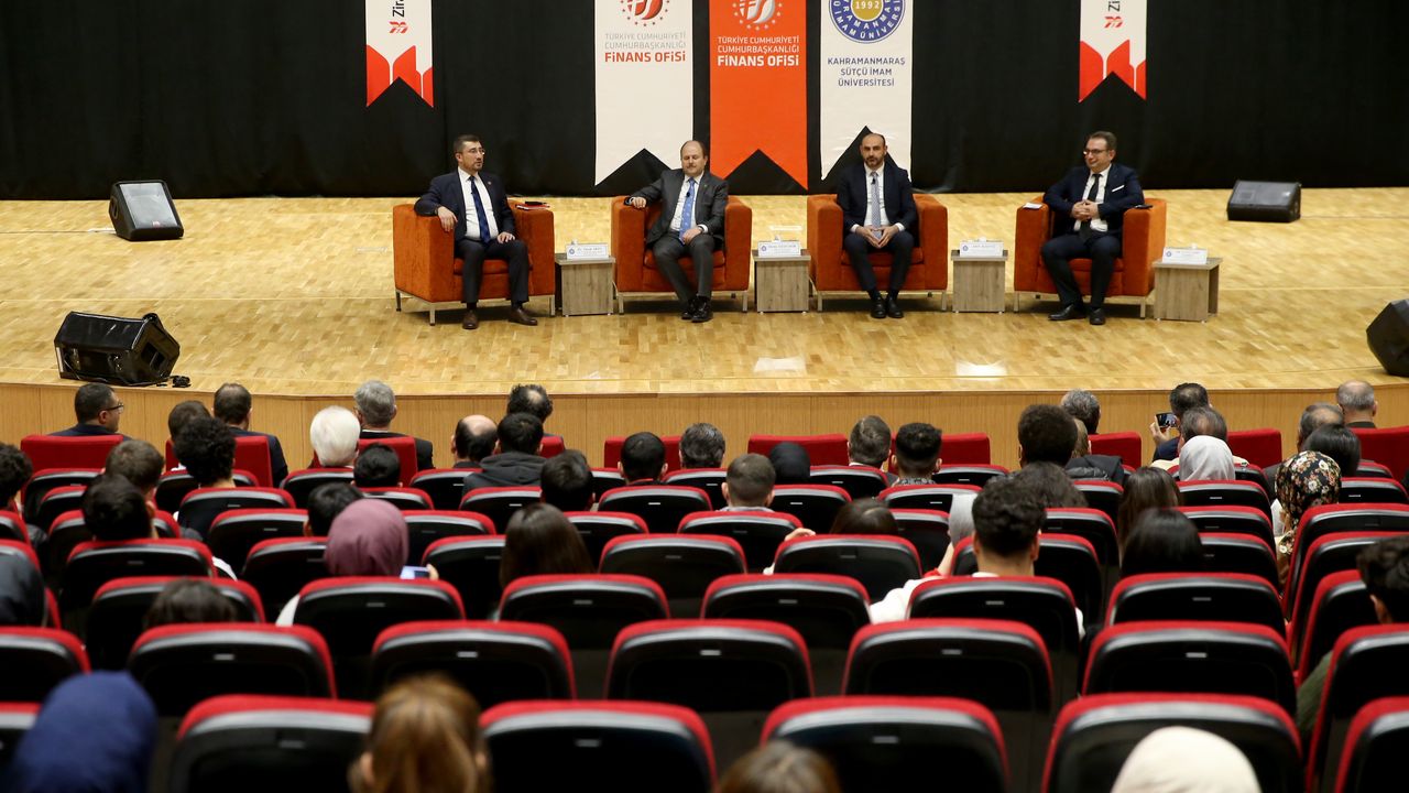 Kahramanmaraş'ta "Katılım Finans Alanında Kariyer Fırsatları" paneli