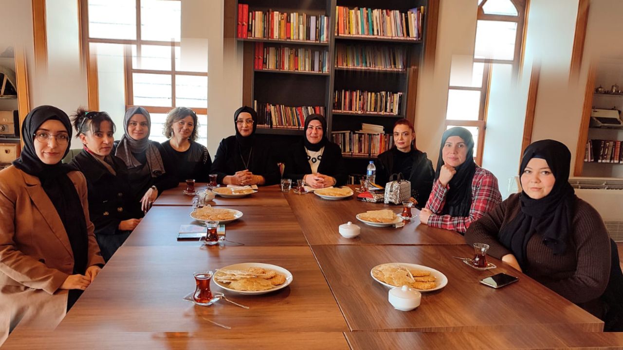 Kadın Şair ve Yazarlar Topluluğu edebiyata renk katacak