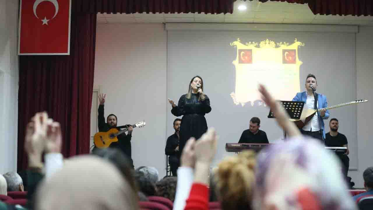 Kahramanmaraş'ta hükümlü ve tutuklular için moral konseri düzenlendi