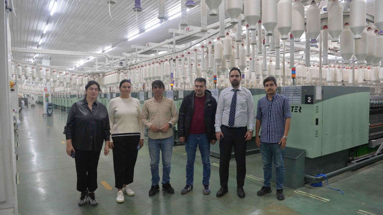 Depremlerden etkilenen tekstil fabrikaları ayağa kalkmaya çalışıyor