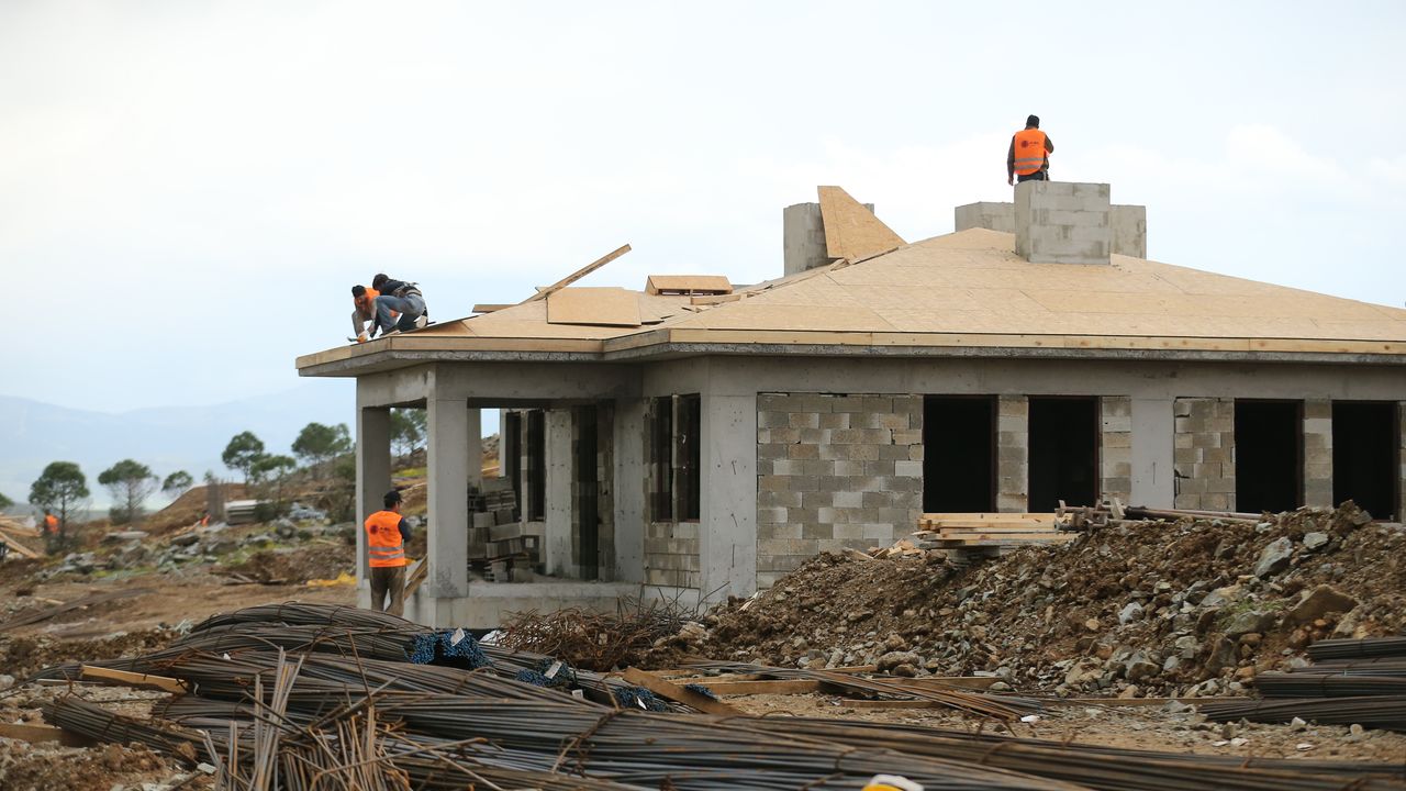 Afet evleri projesinde 5 evin kaba inşaatı tamamlandı