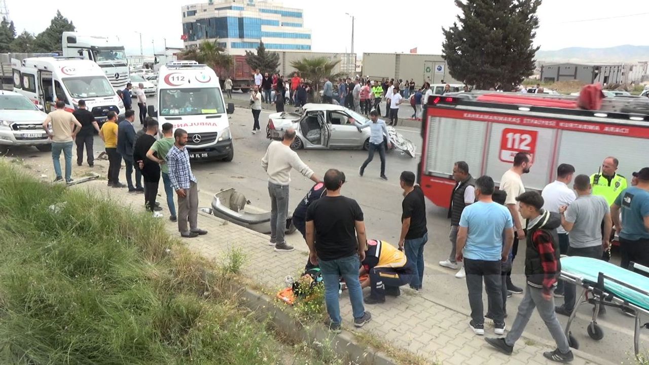 Kahramanmaraş'ta trafik kazasında 2 kişi öldü, 2 kişi yaralandı