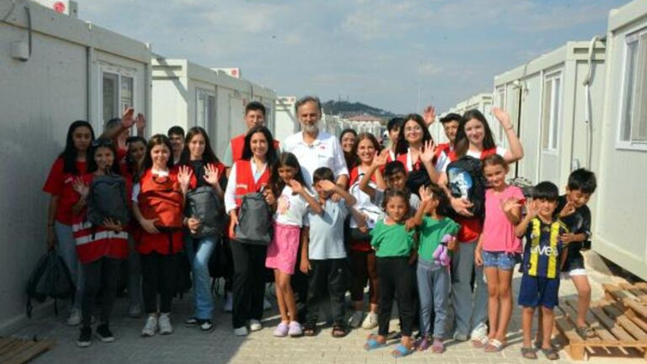 Türk Kızılay'dan depremzede 50 bin çocuğa eğitim desteği