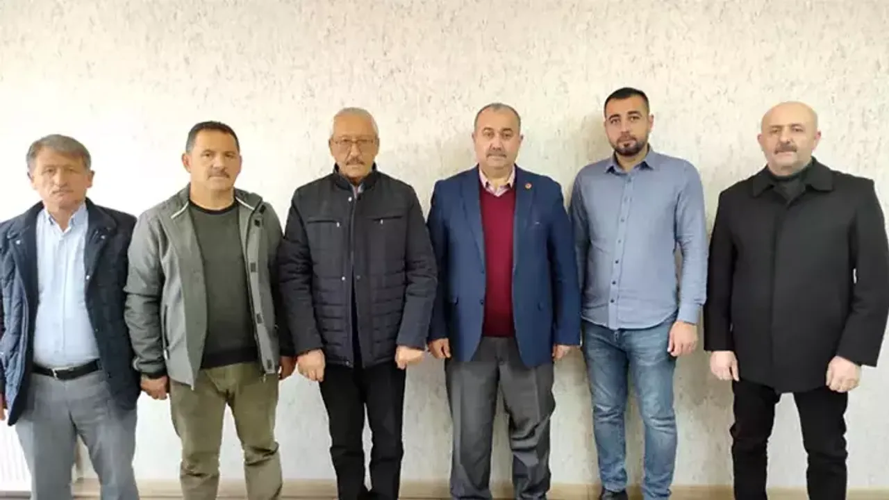 İYİ Partili 6 belediye meclis üyesi, partilerinden istifa etti