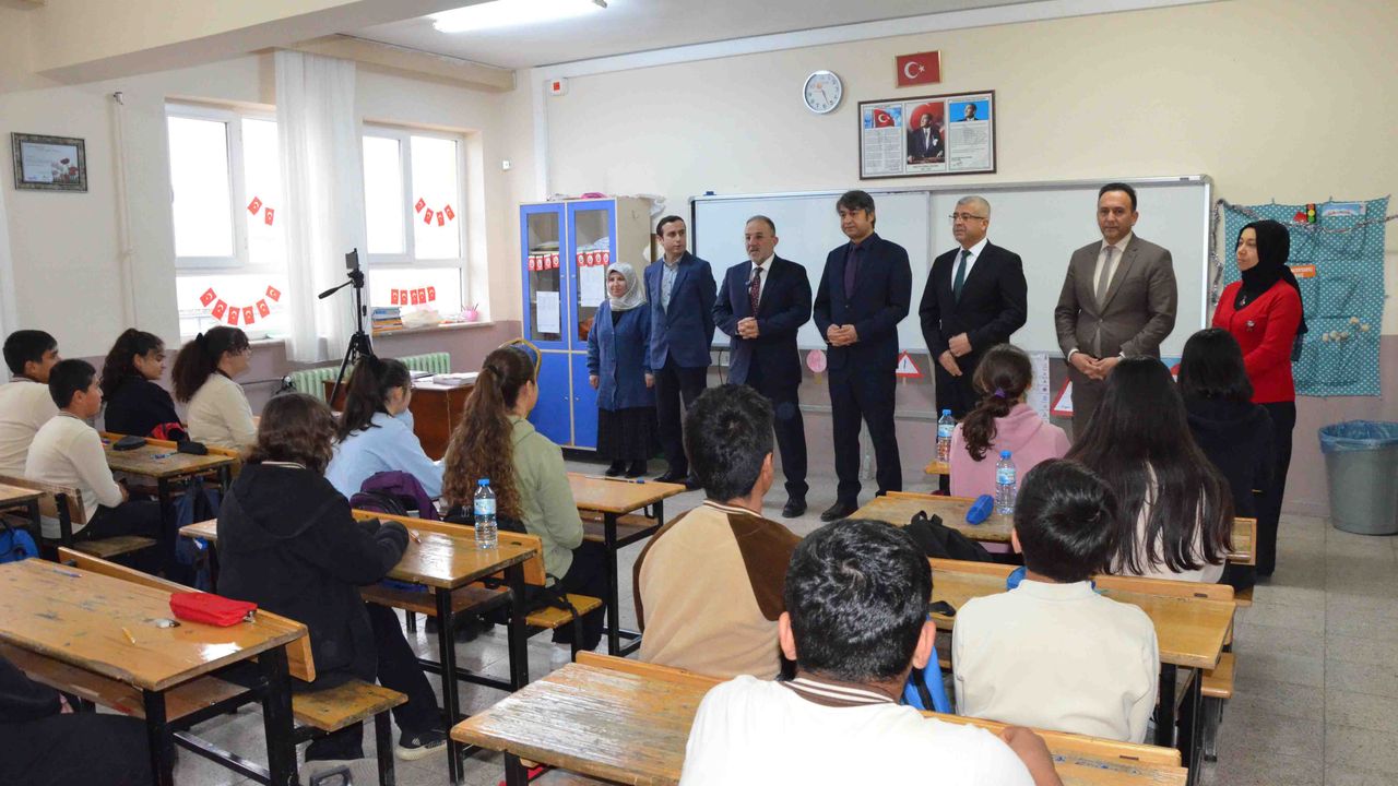 Afşin'de lise ve üniversite sınavlara hazırlanan öğrencilere destek