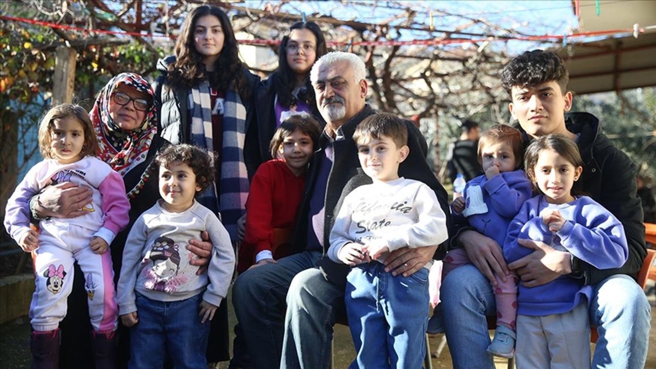Enkazdan 138'inci saatte kurtarılan Taşhan ailesi, hayata yeniden tutundu