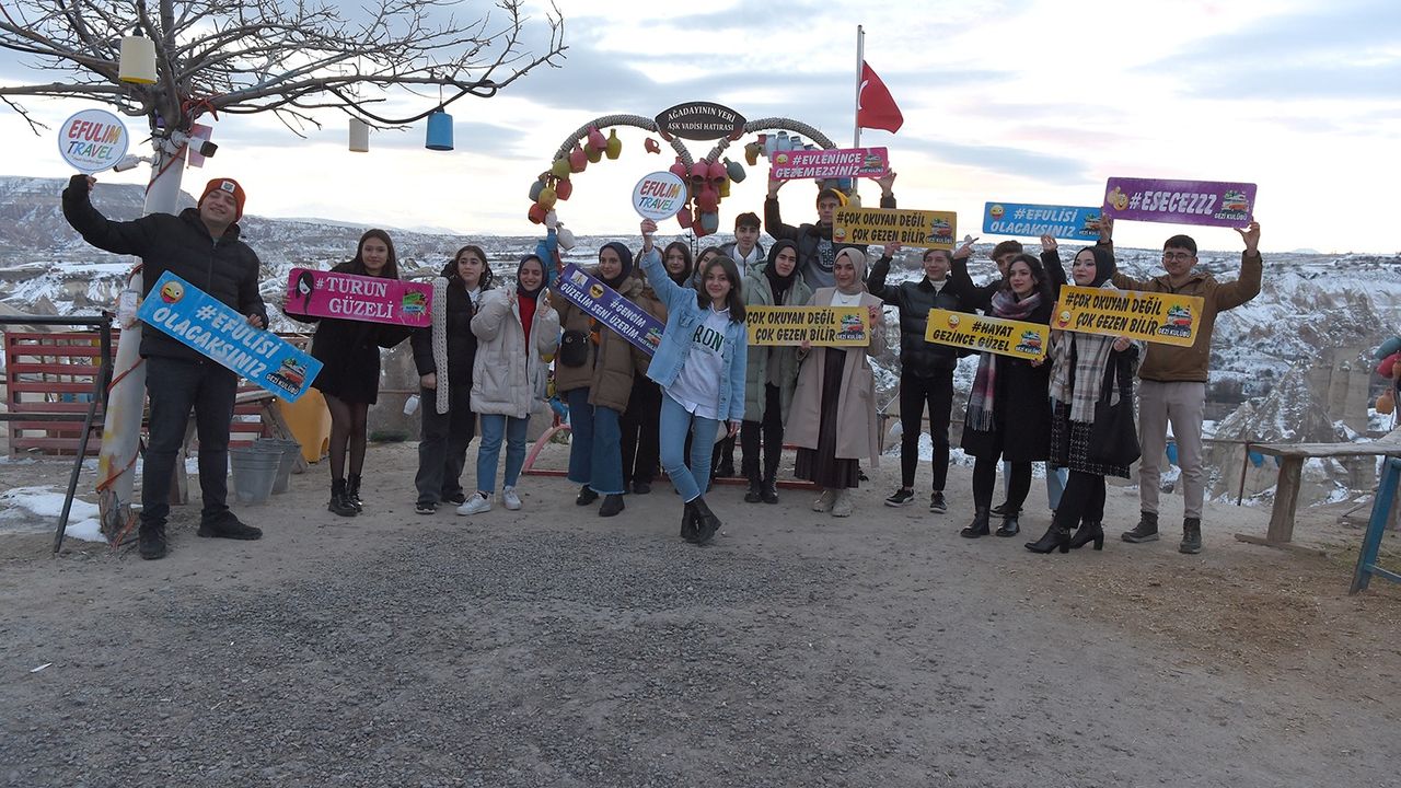 Dulkadiroğlu Belediyesi öğrencilere Kapadokya ve Erciyes gezisi düzenledi