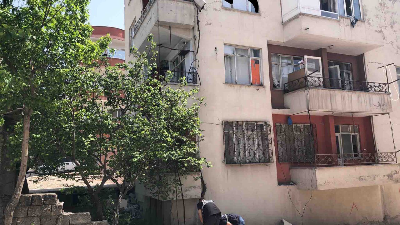 Kahramanmaraş'ta 3 Yaşındaki Çocuk Balkondan Düştü