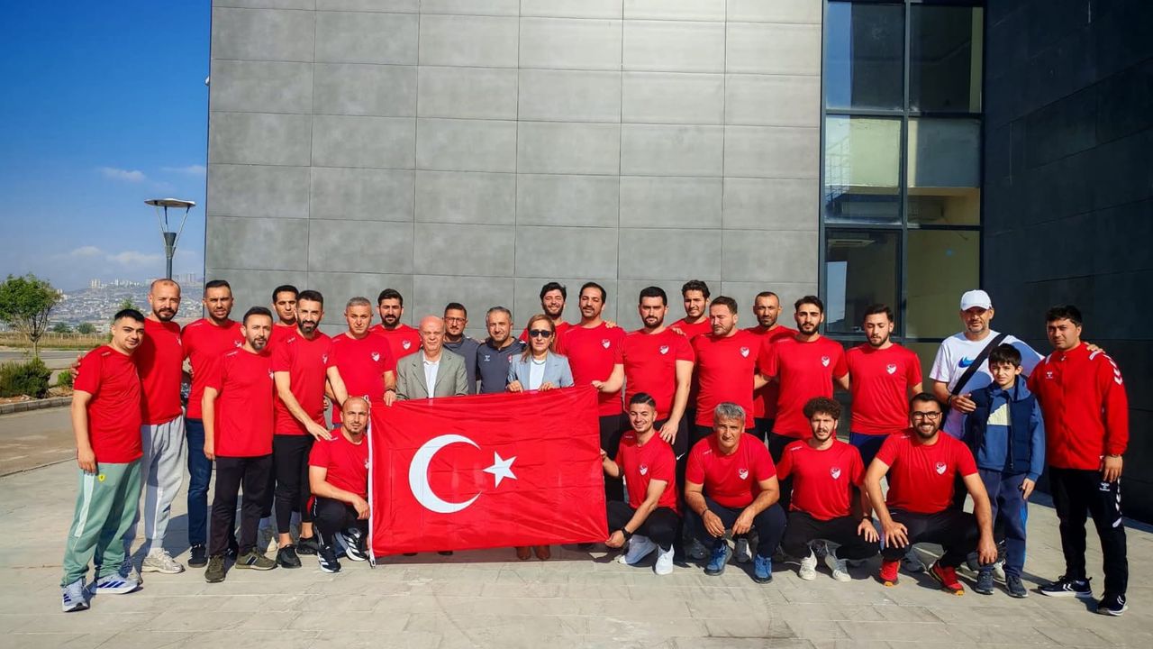 Kahramanmaraş’ta antrenörlük kursu başladı