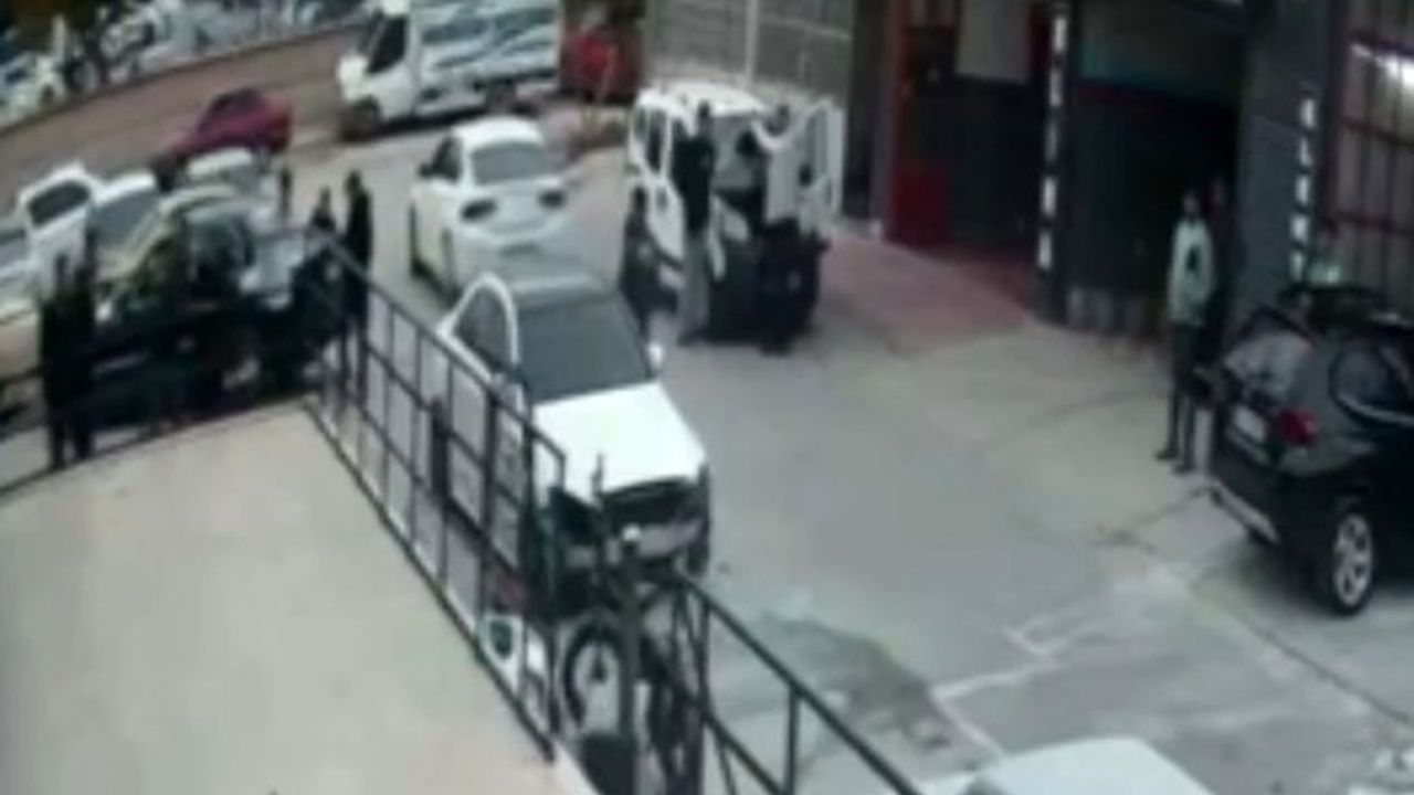 12 kişinin yaralandığı silahlı saldırı kamerada