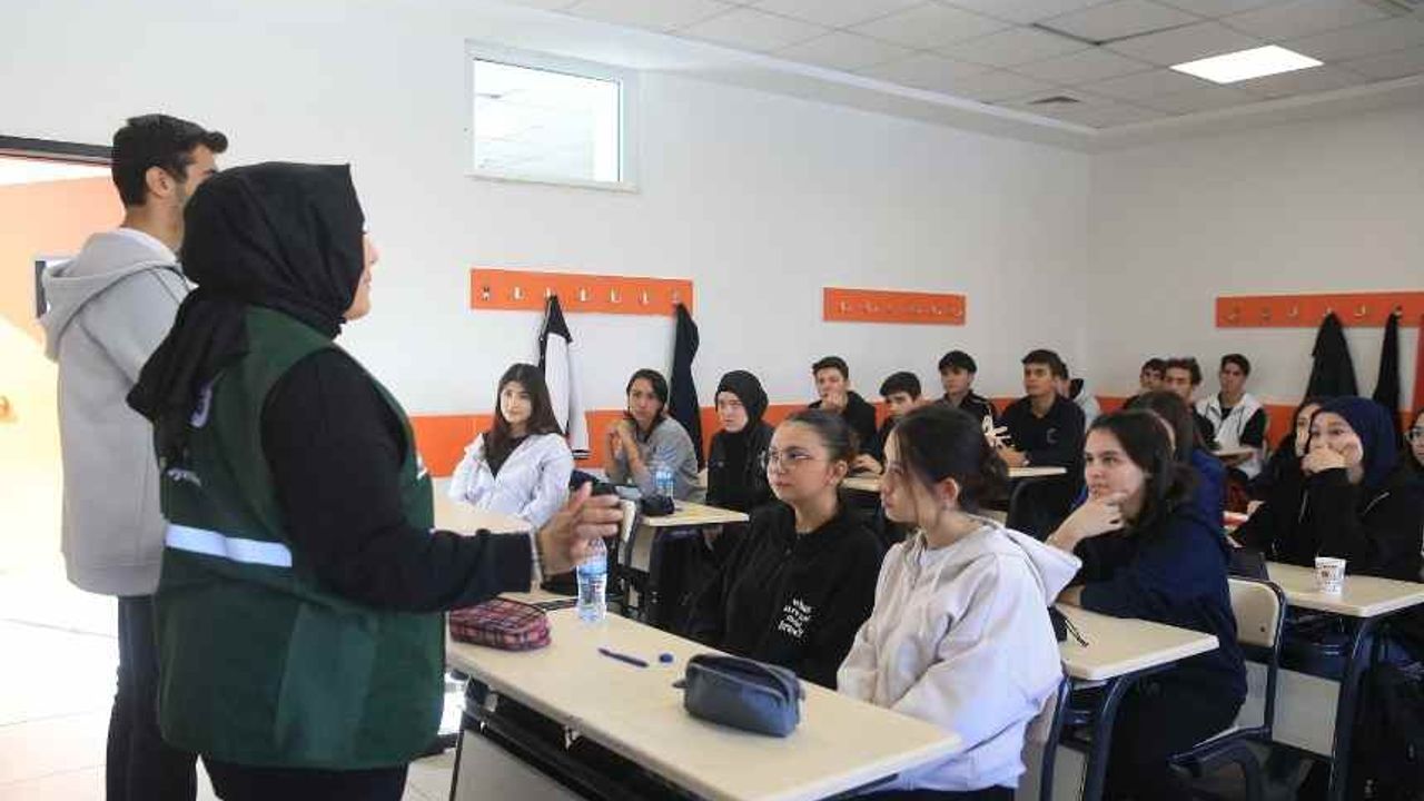 Yeşilay Kahramanmaraş'ta 51 bin kişiye bağımlılıkla mücadele eğitimi verdi