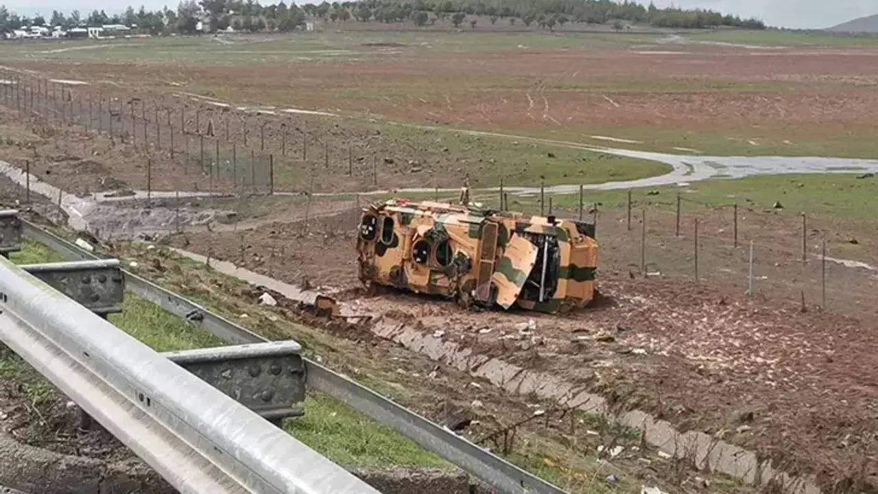 Gaziantep'te askeri araç devrildi; 10 yaralı - Kahramanmaraş Manşet Gazetesi -Kahramanmaraş son dakika
