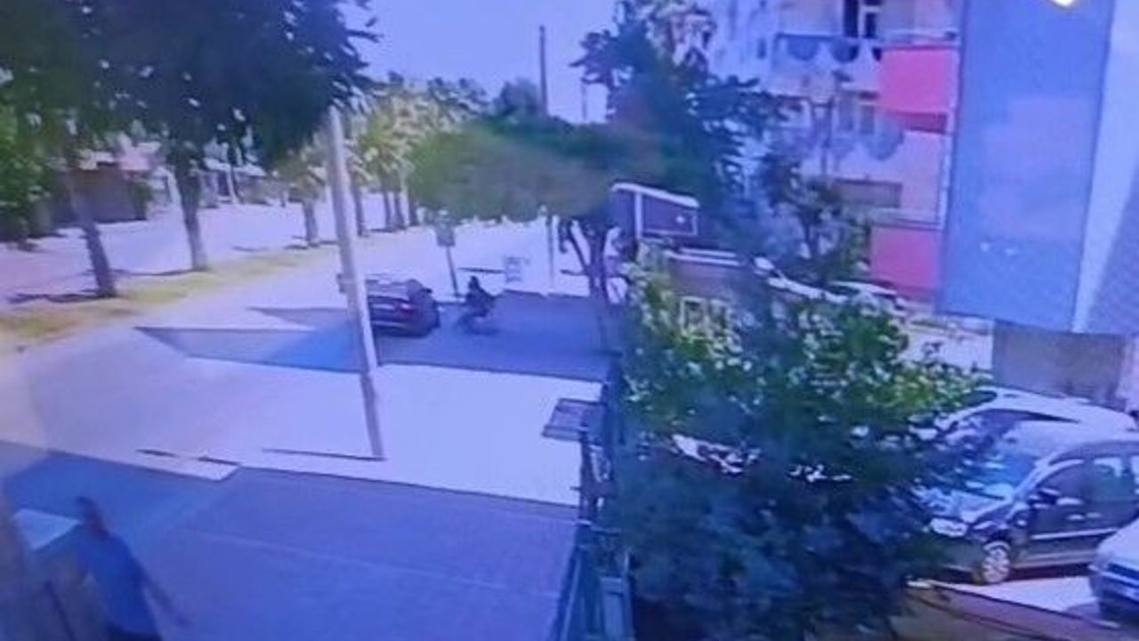 Genç kadını çocuğunun yanında hem dövdüler hem de 