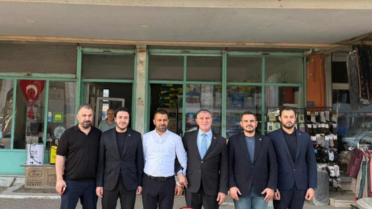 MHP Onikişubat İlçe Başkanı Koray Korkmaz, esnafları dinledi