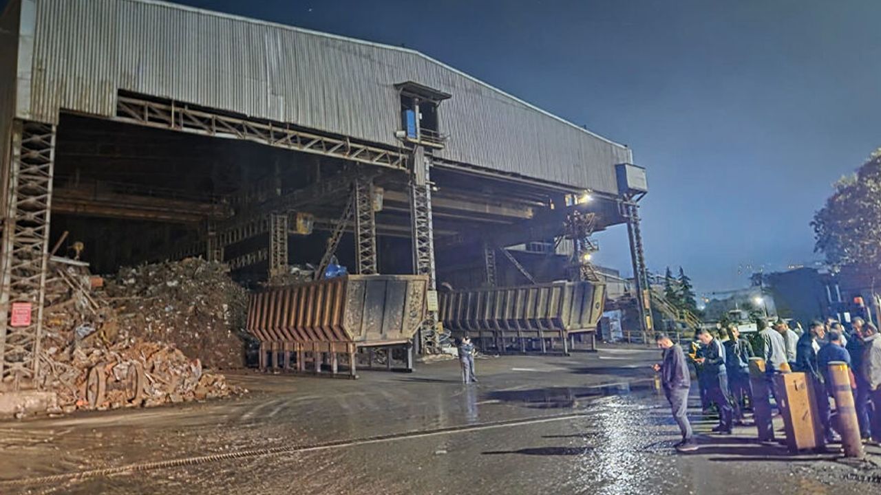 Demir çelik fabrikasında iş kazası: 3 işçi hayatını kaybetti