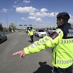Trafikte yol kesenlere hapis cezası geliyor