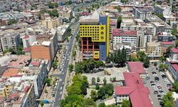Dünyanın en saçma binasından eser kalmadı