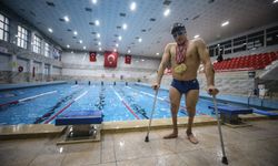 Yaşından çok şampiyonluğu olan engelli yüzücünün hedefi, Avrupa ve dünya şampiyonluklar