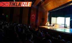 Zarifoğlu’nun Hayatını Anlatan ‘Yaşamak’ Tiyatrosu Beğeni Topladı