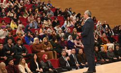 Başkan Güngör, Üniversite Öğrencilerine Müjdelerini Sıraladı