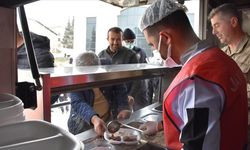 Jandarma, Kahramanmaraş'ta 161 bin porsiyondan fazla yemek ikramında bulundu