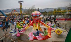 Taraftar grubu UltrAslan, lunaparkı faaliyete geçirip çocukları güldürdü