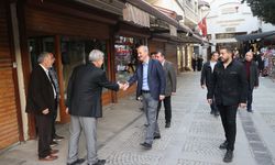 BAŞKAN OKAY, KAPALI ÇARŞI ESNAFINI ZİYARET ETTİ