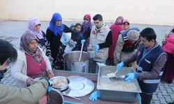 Vuslat Derneği deprem bölgesinde "100 köyde 100 iftar" veriyor