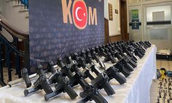 Silah ticareti şüphelisinin evinde 76 tabanca bulundu