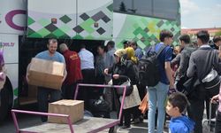 Depremler nedeniyle şehir dışına çıkan Kahramanmaraşlılar seçim için kente dönüyor