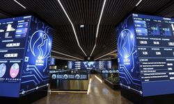 Borsa günün ilk yarısında rekor seviyeyi gördü