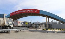 Sınır Kapısı'nda Telefon Kayıt kuyruğu