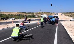 Otomobilin çarptığı motosikletin sürücüsü öldü