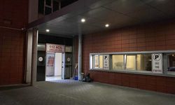 Kavgaya müdahale eden polis kolundan bıçaklandı