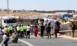 Gaziantep'te devrilen TIR'ın şoförü öldü