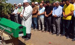 Eşinin öldürdüğü Büşra ve oğlu yan yana toprağa verildi