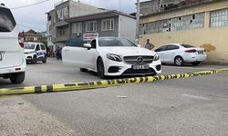 Motosikletten otomobile ateş açıldı; sürücü ağır yaralı