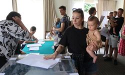 Polonyalılar, Antalya'da ülkelerindeki seçim için oy verdi