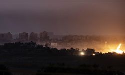 İsrail ordusunun Gazze'ye gece boyu saldırılarında onlarca kişi öldü