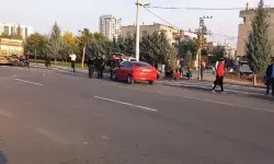 Polisten kaçan 16 yaşındaki sürücü, Yunus ekibine çarptı