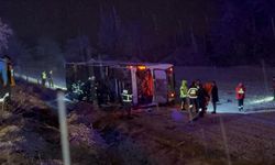Yolcu otobüsünün devrildiği kazada 4 kişi öldü