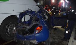 Yolcu otobüsü ile otomobilin çarpıştığı kazada 1 kişi öldü, 3 kişi yaralandı