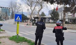 Kahramanmaraş Müzesi Önünde Şüpheli Valiz Alarmı: Polis Yolu Kapattı