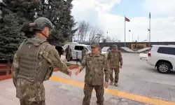 Orgeneral Bayraktaroğlu, sınır ötesi ve hudut hattındaki askerleri denetledi