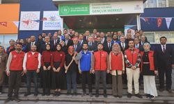 Kahramanmaraş’ta bakan 35 yıl önce inşa edilen binanın açılışını yaptı